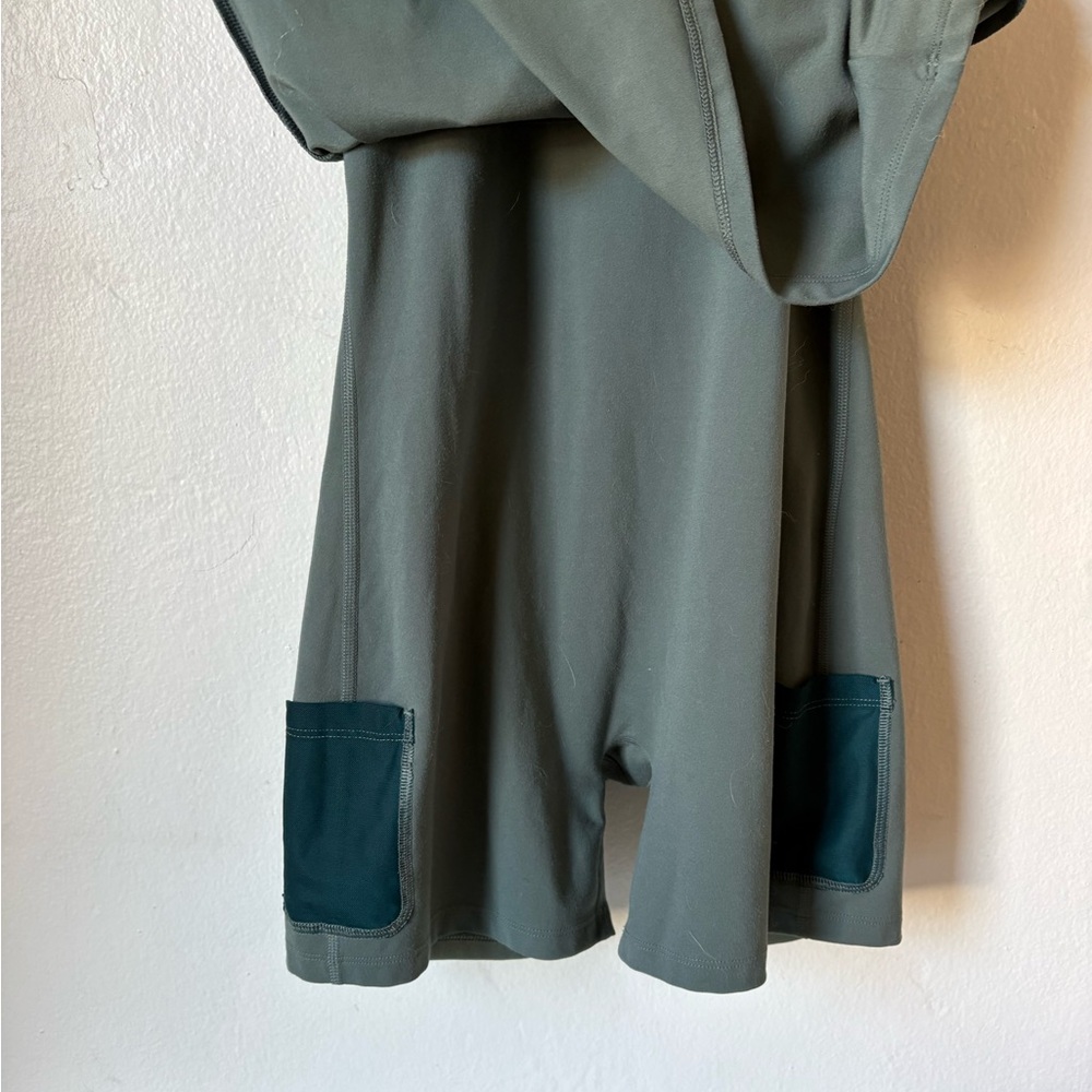 Girlfriend Collective Lola V-Nack dress - Picture 10 of 10